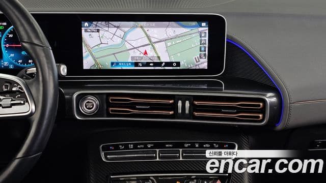 Mercedes-Benz EQC 2020 — ფოტო 32/34
