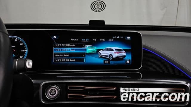 Mercedes-Benz EQC 2020 — ფოტო 22/34