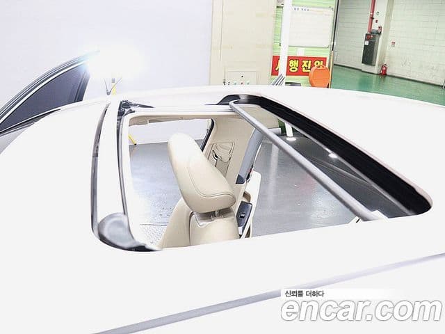Toyota Camry 2018 — Photo 8/20