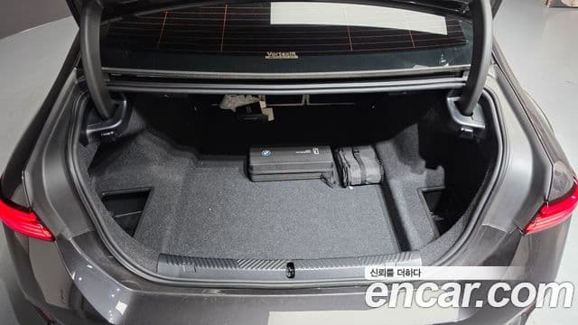 BMW 5 Series 2026 — Photo 2/20