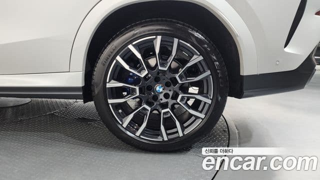 BMW X6 2025 — Photo 11/35