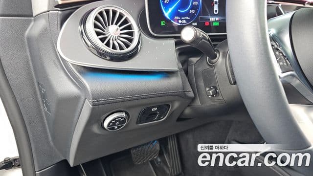 Mercedes-Benz EQE 2023 — ფოტო 5/34