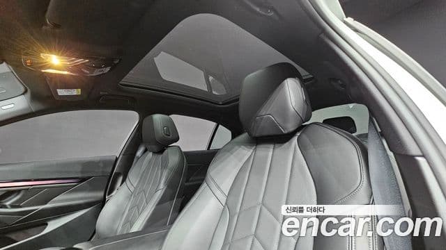 BMW 5 Series 2025 — Şəkil 22/40