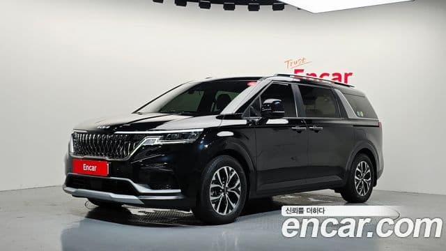 Kia Carnival 2023 — Фото 1/20