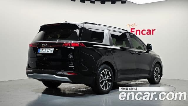 Kia Carnival 2023 — Фото 2/20