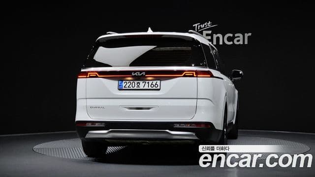 Kia Carnival 2023 — Фото 4/20