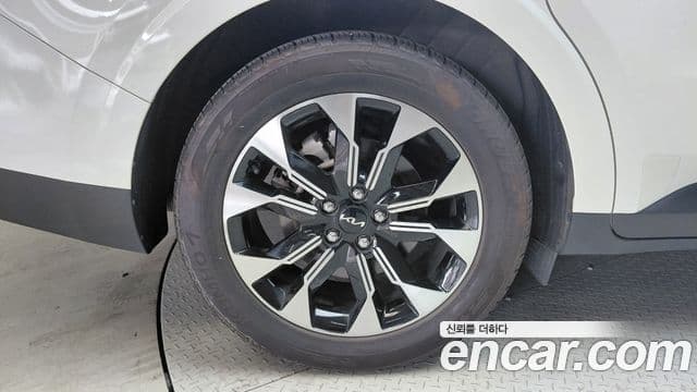 Kia Carnival 2021 — Фото 5/20