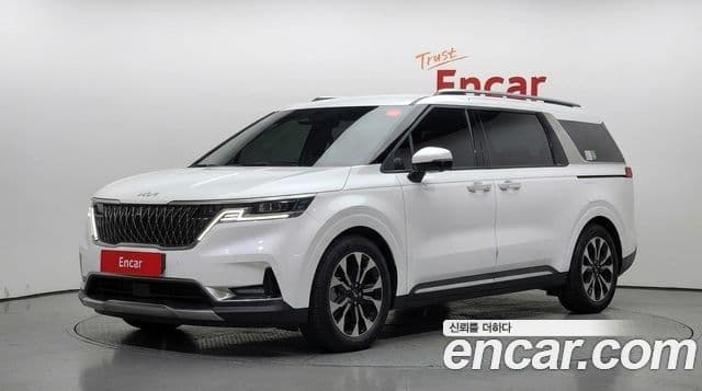 Kia Carnival 2021 — Фото 1/20