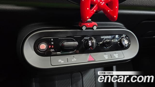 Mini Cooper S 2025 — Фото 9/20