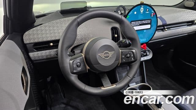 Mini Cooper S 2025 — Фото 13/20