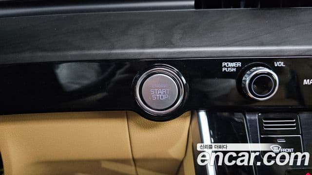 Kia Carnival 2020 — ფოტო 25/35