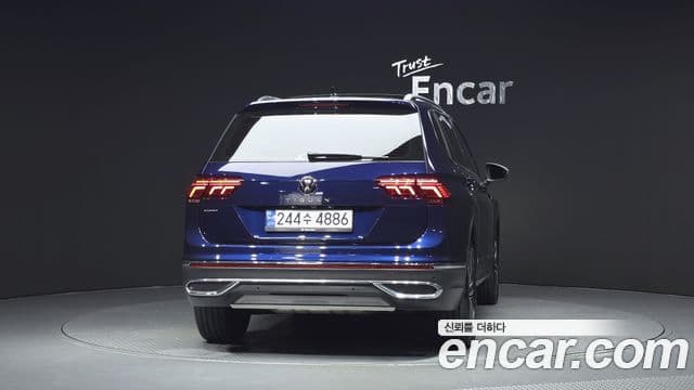 Volkswagen Tiguan Allspace 2023 — Фото 4/20
