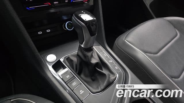 Volkswagen Tiguan Allspace 2023 — Фото 9/20