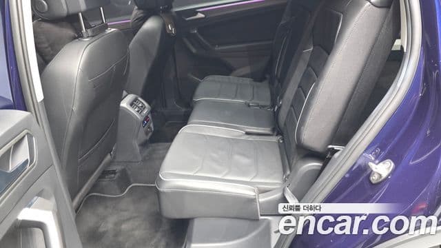 Volkswagen Tiguan Allspace 2023 — Фото 12/20