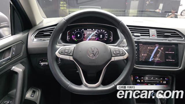 Volkswagen Tiguan Allspace 2023 — Фото 13/20