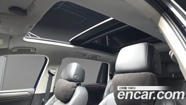 Volkswagen Tiguan Allspace 2023 — Фото 17/20