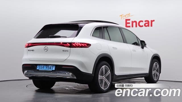 Mercedes-Benz EQS SUV 2023 — Photo 15/20
