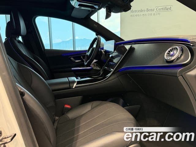 Mercedes-Benz EQE SUV 2024 — ფოტო 13/20