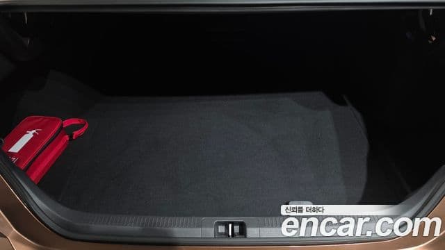 Toyota Camry 2025 — Photo 7/34