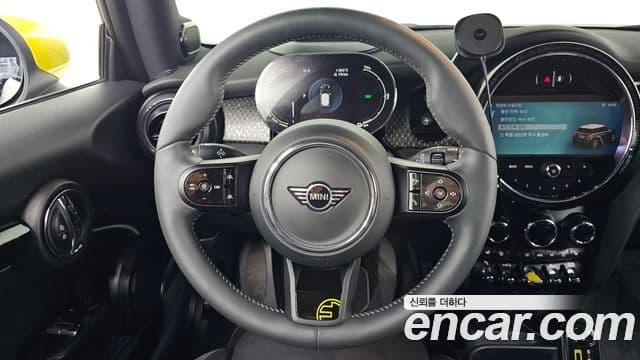 Mini Cooper Electric 2023 — ფოტო 9/31