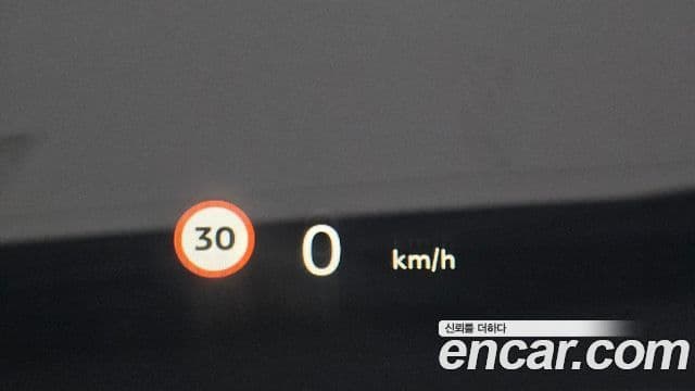 Mini Cooper Electric 2023 — ფოტო 15/31