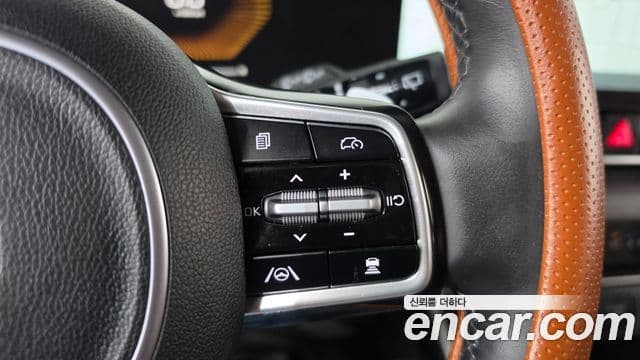Kia Carnival 2024 — Фото 16/20