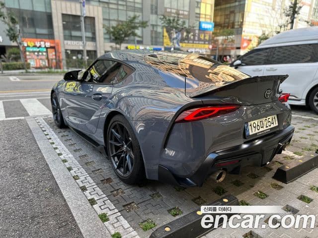 Toyota Supra 2024 — Photo 12/17