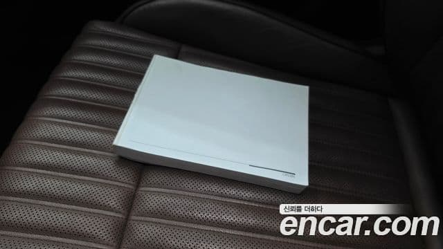 Genesis G70 2018 — ფოტო 16/33