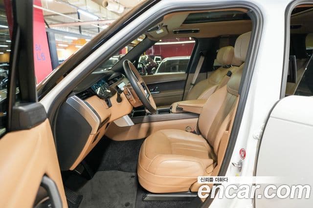 Land Rover Range Rover 2023 — Photo 11/20