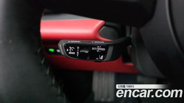 Porsche Macan EV 2025 — Photo 35/40