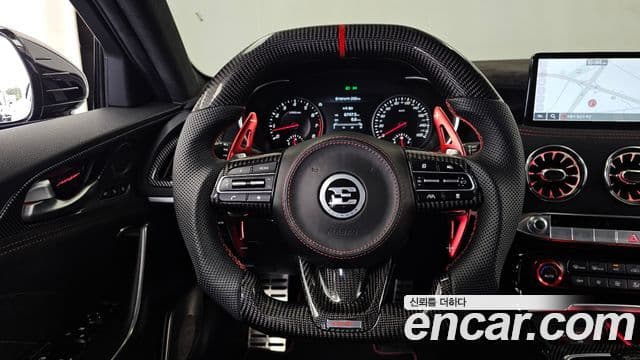 Kia Stinger 2021 — Фото 13/20