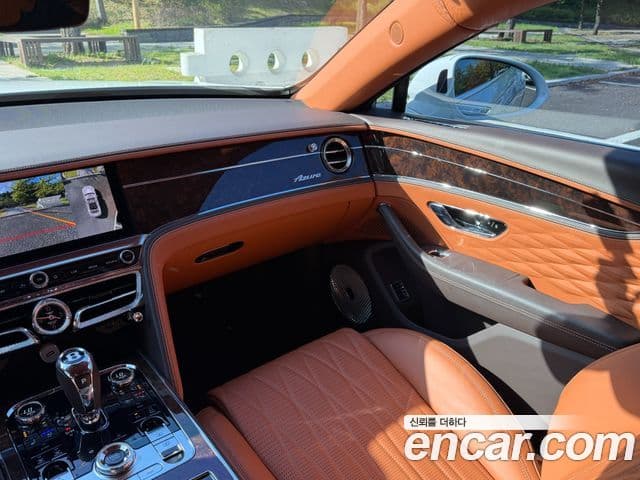 Bentley Flying Spur 2023 — ფოტო 12/20