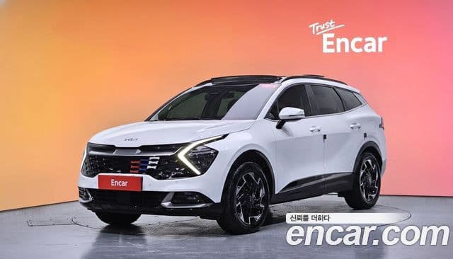 Kia Sportage 2021 — Фото 1/20
