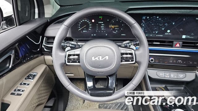 Kia Carnival 2024 — Şəkil 31/34