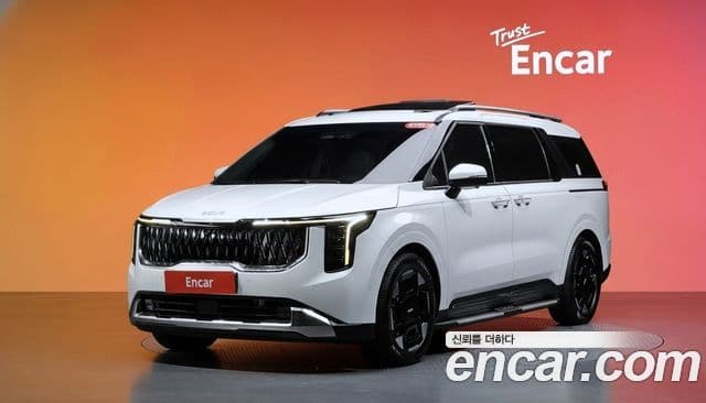 Kia Carnival 2024 — Şəkil 28/34