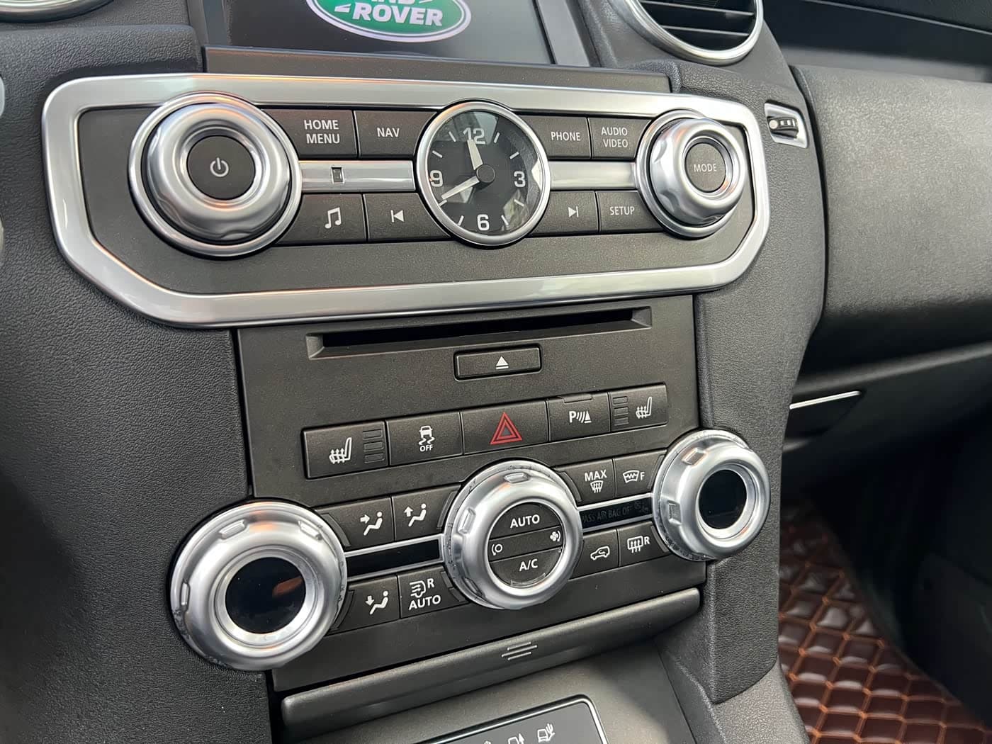 Land Rover Discovery 2015 — Фото 9/20