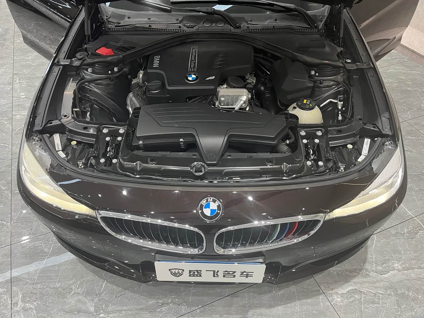 BMW 3 Series GT 2015 — Фото 19/20