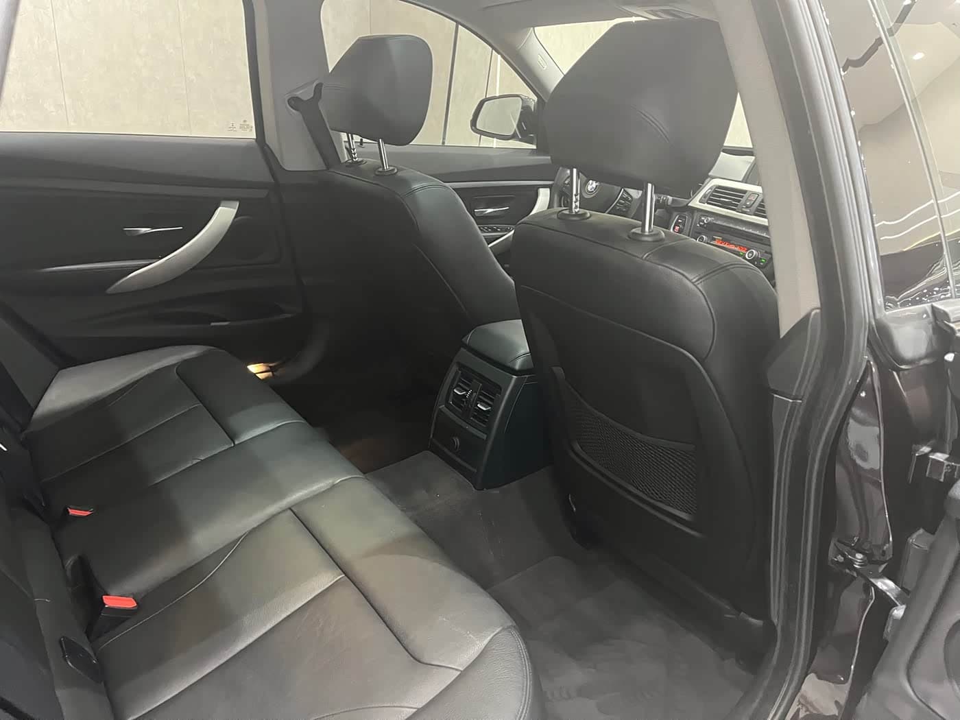 BMW 3 Series GT 2015 — Фото 17/20