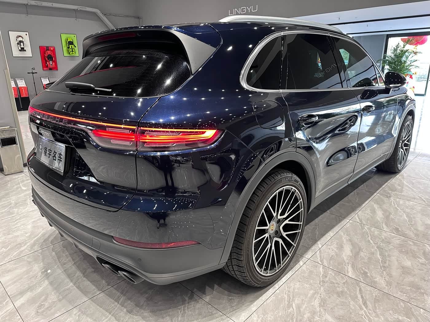 Porsche Cayenne 2020 — Фото 6/18