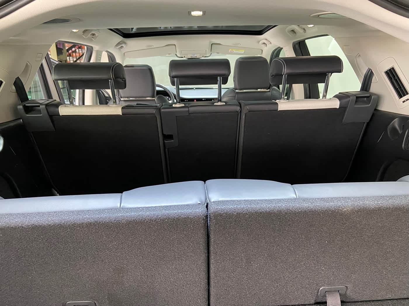 Land Rover Discovery Sport 2021 — Фото 14/15