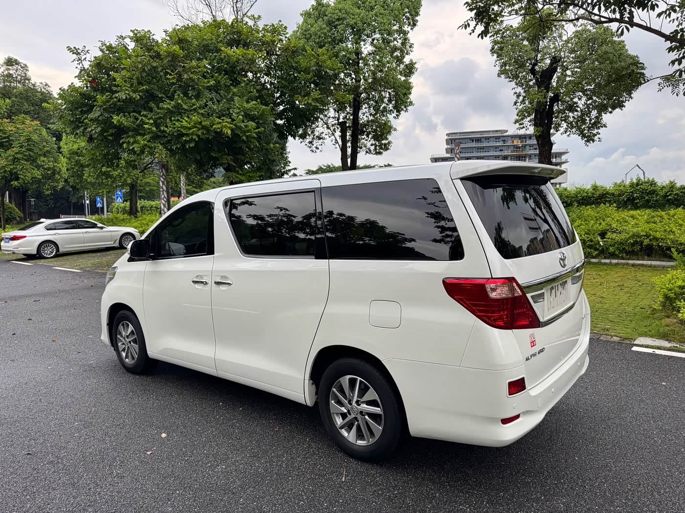 Toyota Alphard 2013 — Фото 9/20