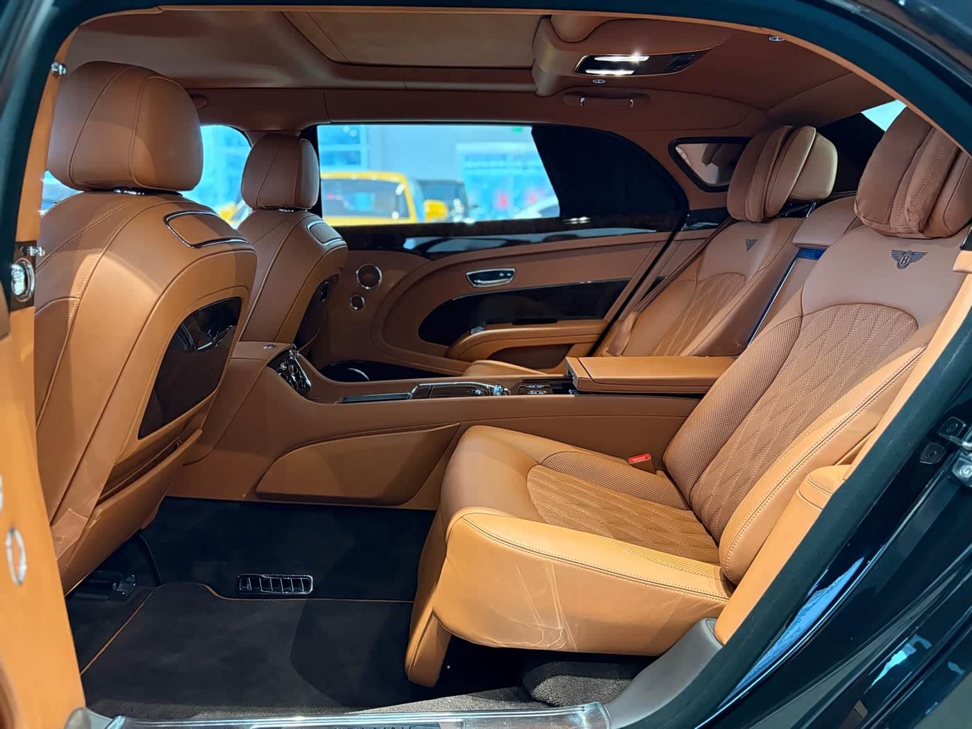 Bentley Mulsanne 2018 — Фото 14/20