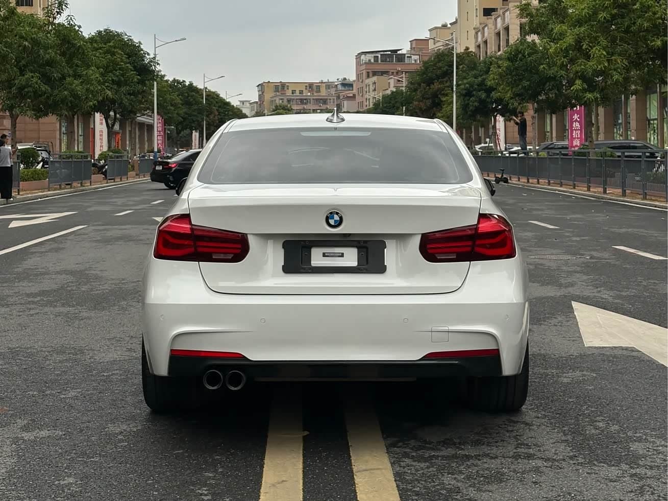BMW 3 Series 2018 — Фото 3/20