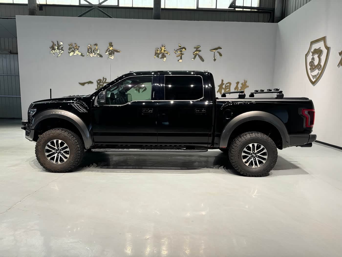 Ford F-150 Raptor 2019 — Фото 3/20