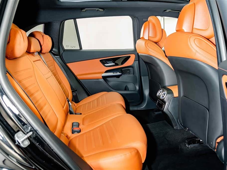 Mercedes-Benz GLC 2025 — Фото 19/20