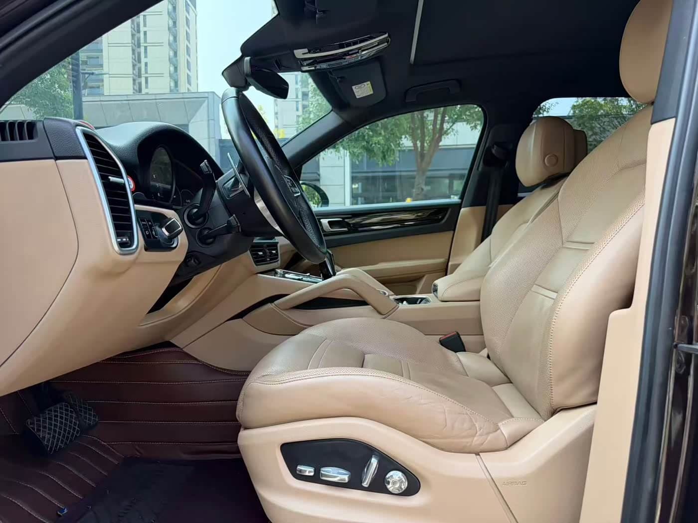 Porsche Cayenne 2018 — Фото 13/20