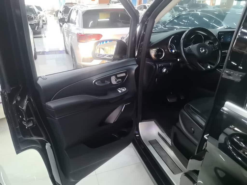 Mercedes-Benz V-Class 2023 — Фото 16/20