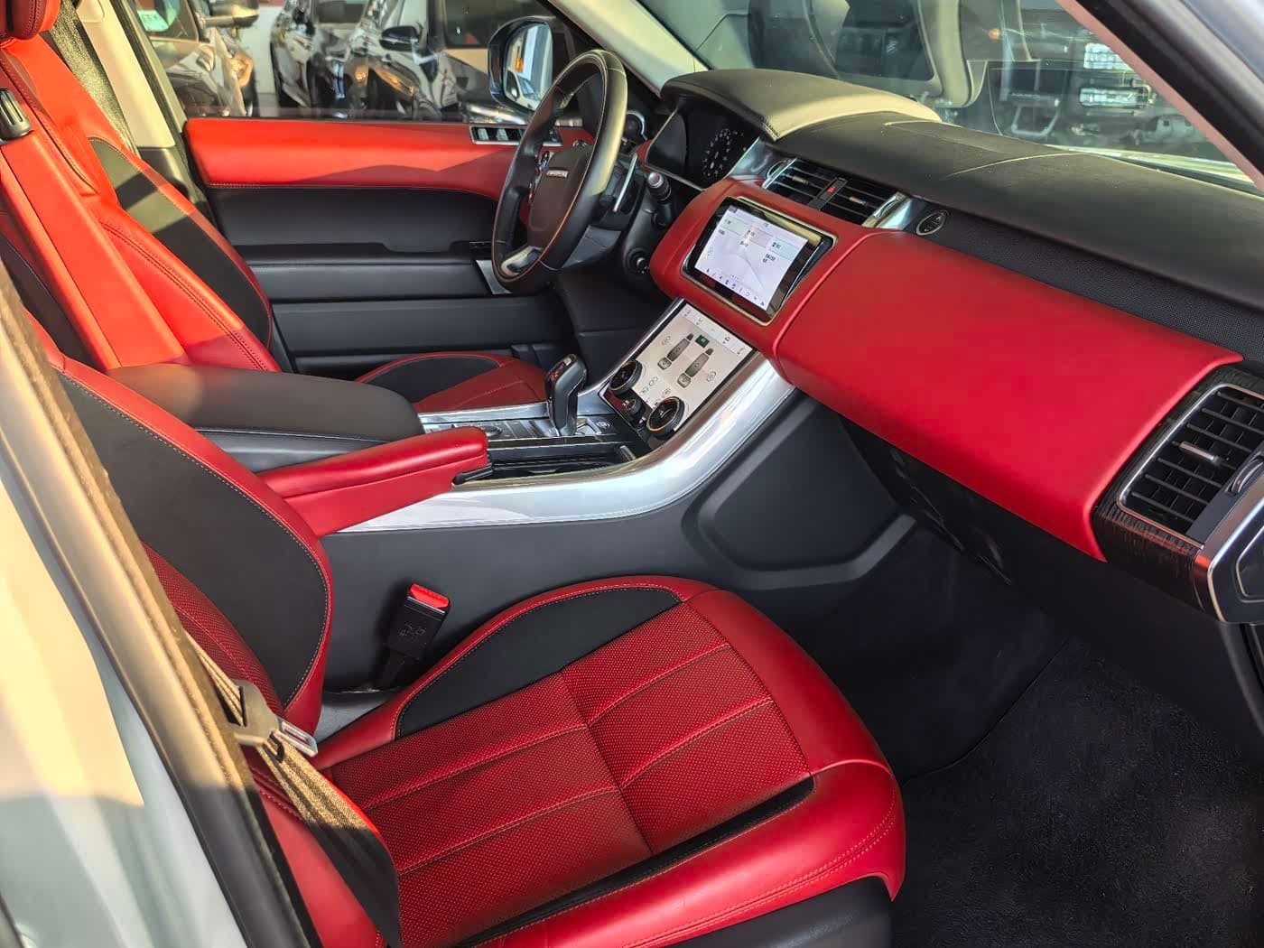 Land Rover Range Rover Sport 2022 — Фото 8/9