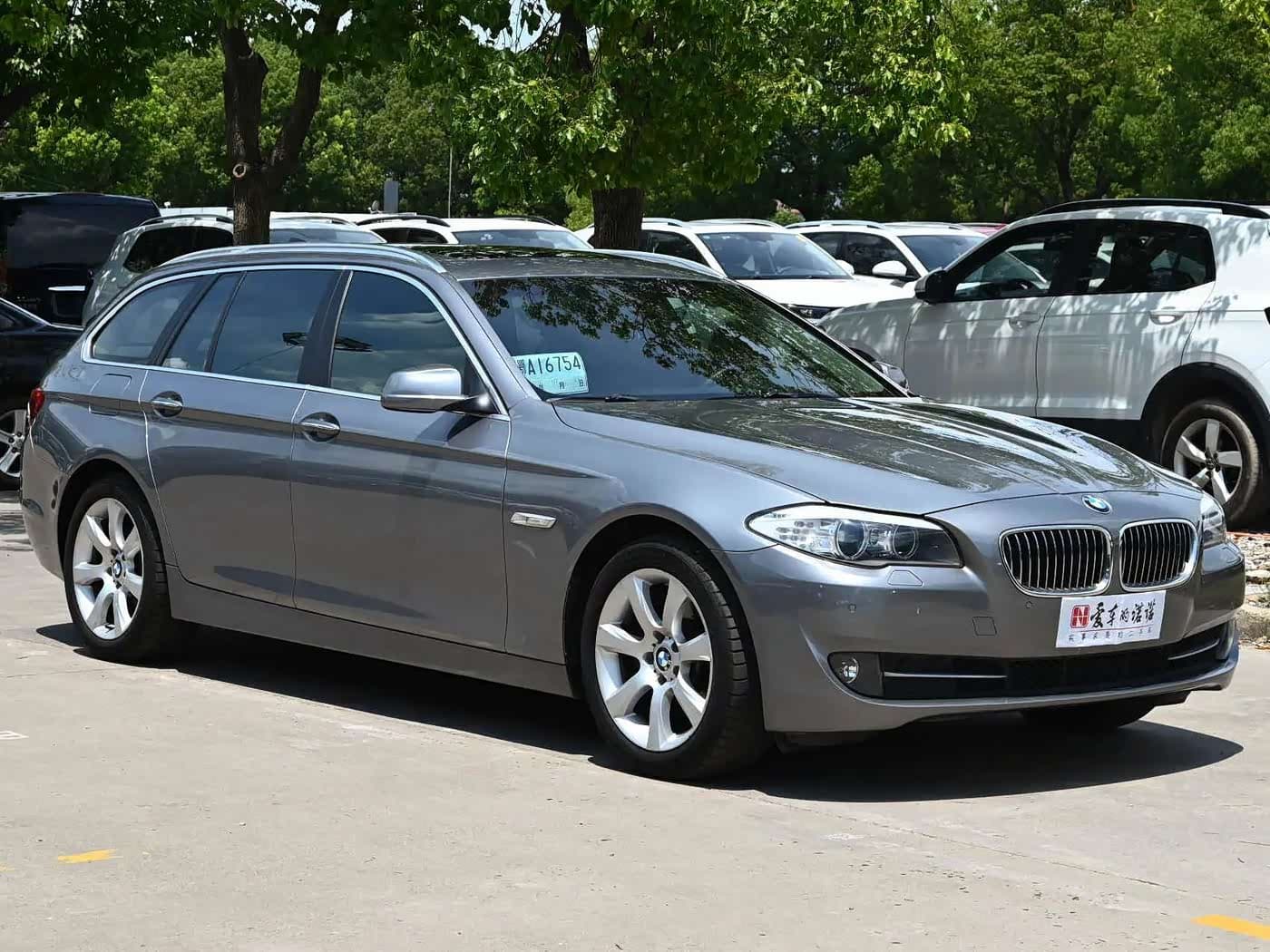 BMW 5 Series 2012 — Фото 6/15