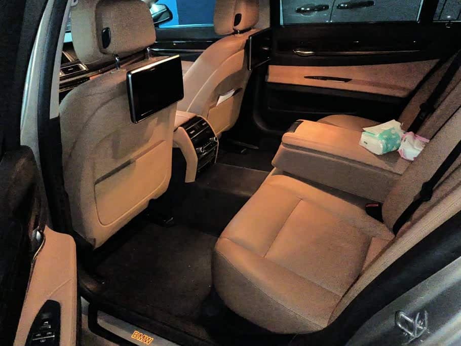 BMW 7 Series 2013 — Фото 11/16
